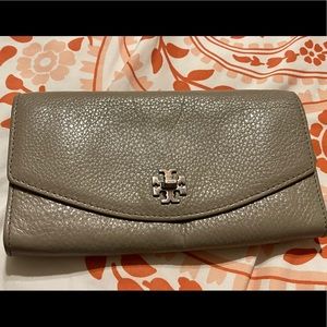 Tory Burch wallet